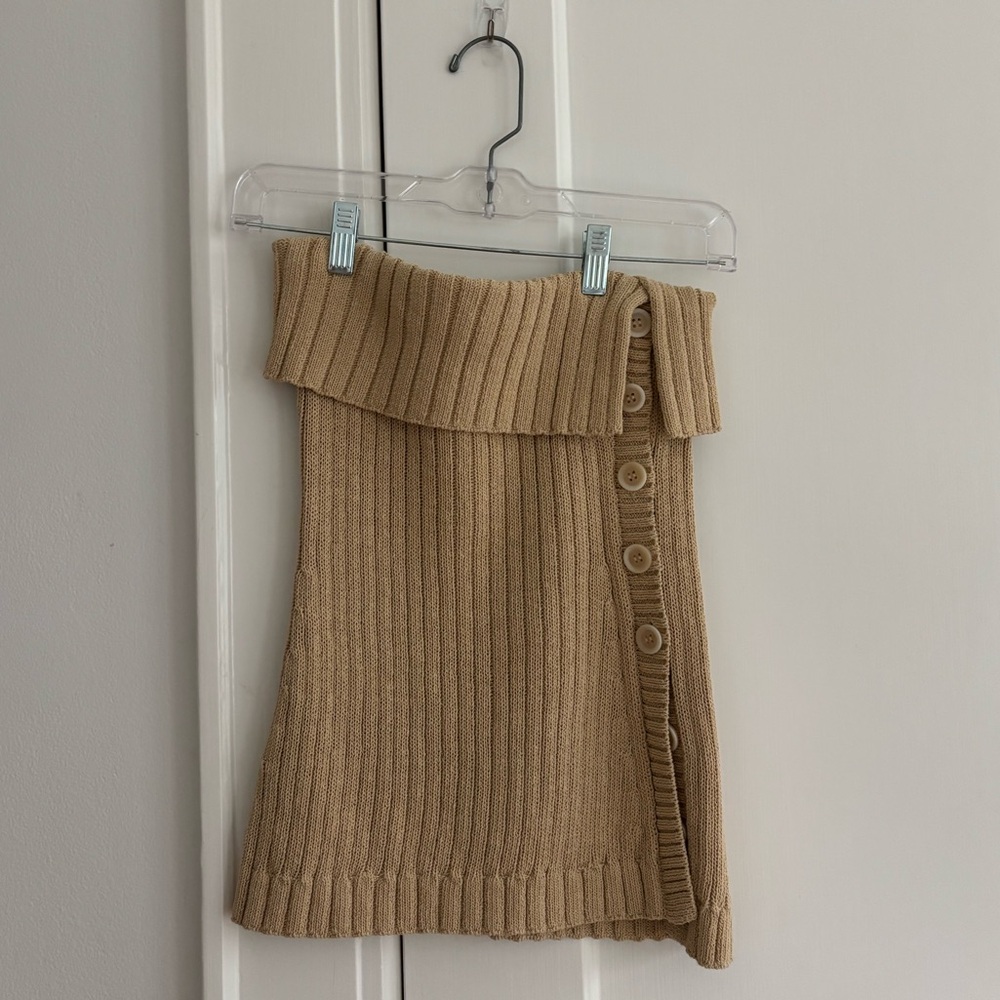 & Other Stories Ribbed Knit Button-Front Strapless Top in Camel